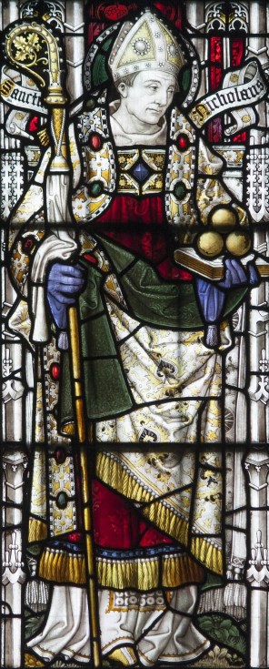미라의 성 니콜라오와 그의 선물_photo by Lawrence OP_in the Parish Church of St Gregory the Great in Stratford-upon-Avon_England UK.jpg